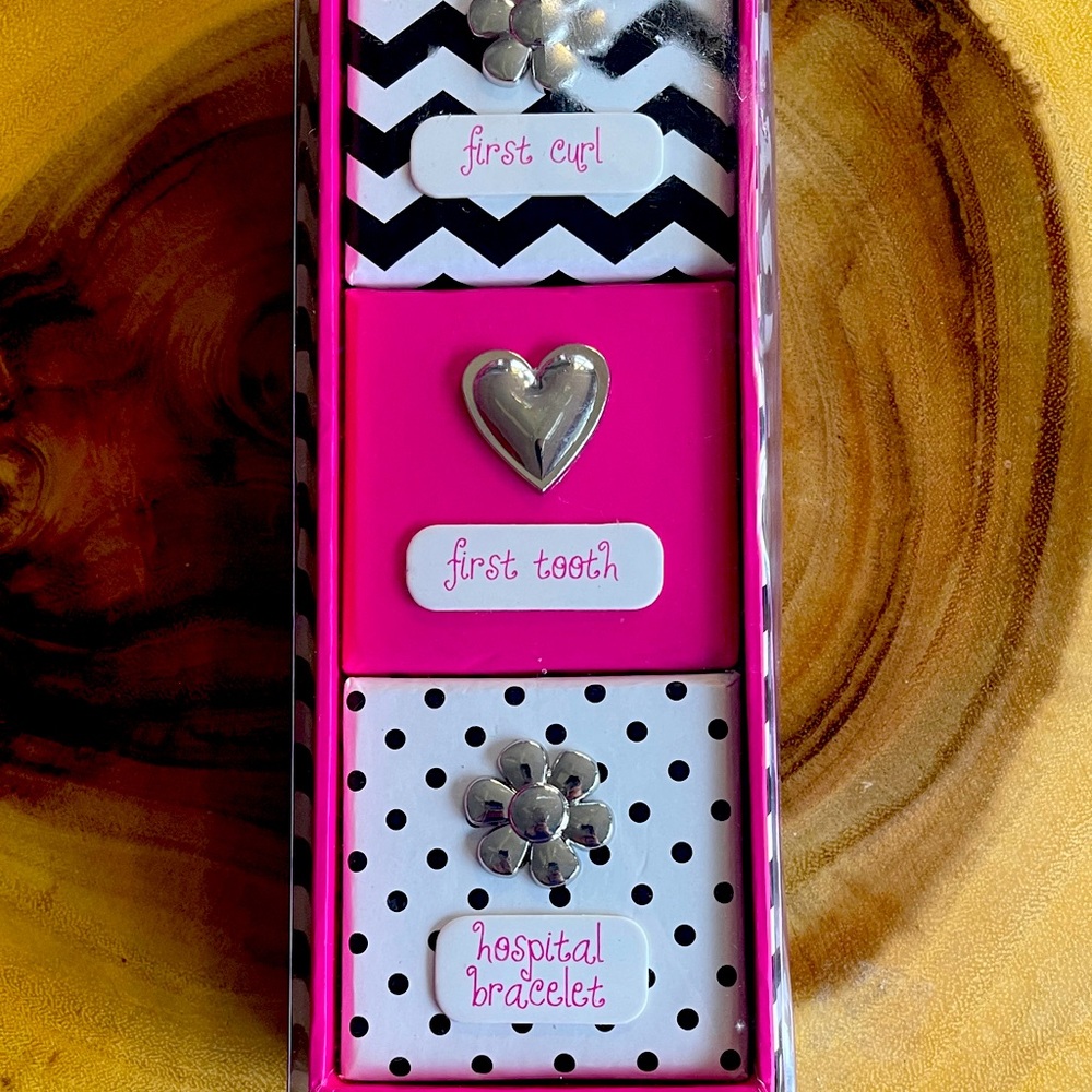 NWT Sassy Baby Girl Pink/White Keepsake Box Set 🌺